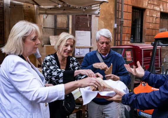 Private VIP Golf Cart Food Tour in Rome