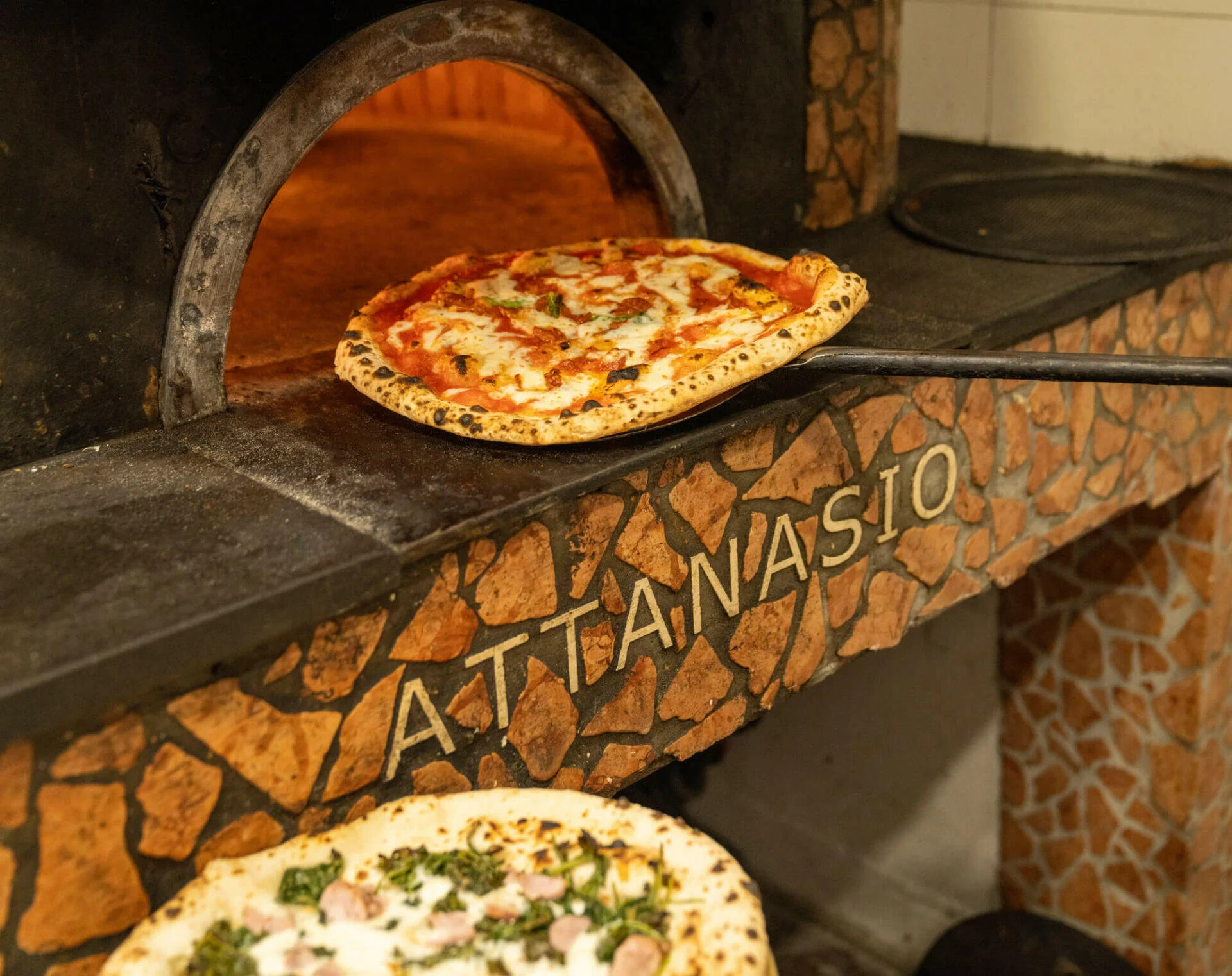 Naples Pizza & Drinks Tour: A Slice of Naples