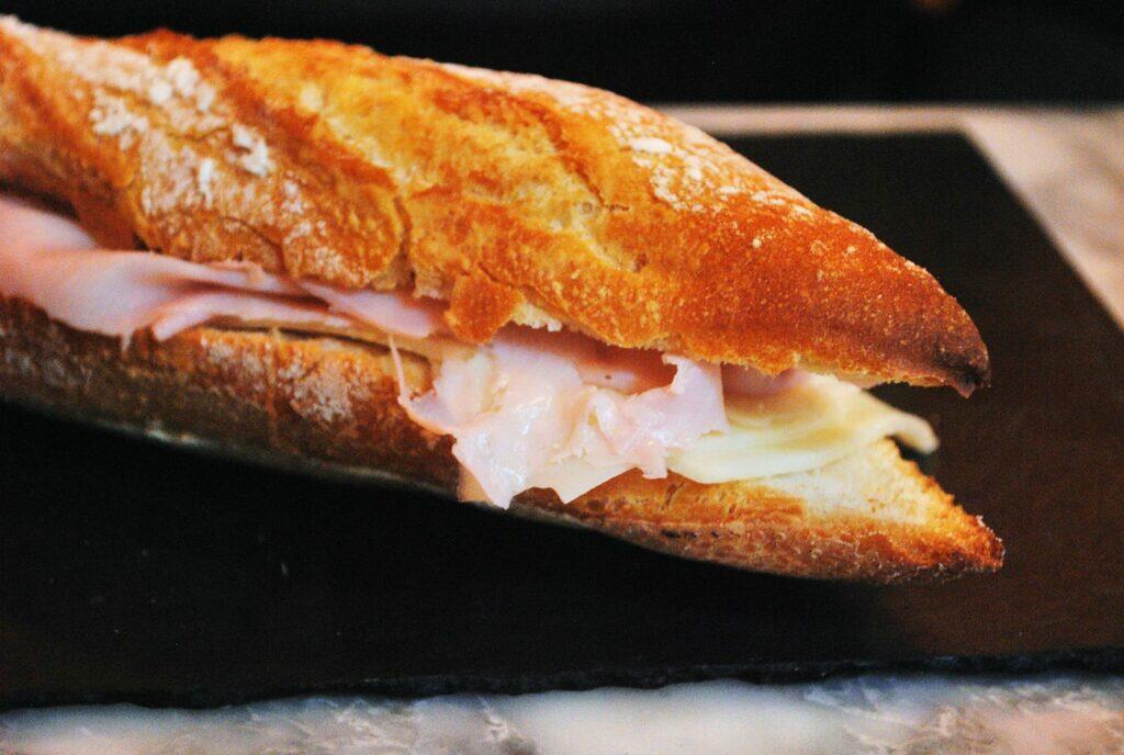 lunch_baguette_paris