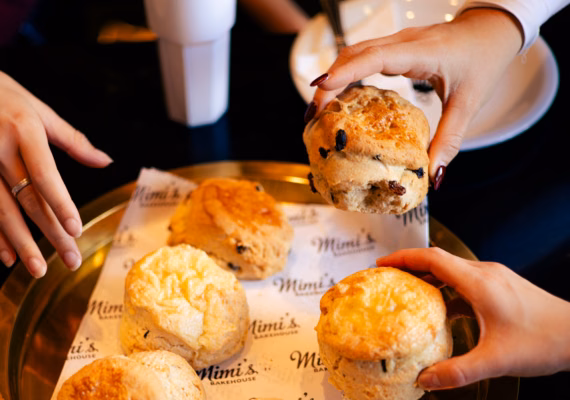 Eating Edinburgh: Old Town Food & Drinks Tour