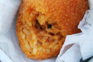 arancini_with_mozzarella_and_tomato_Palermo_Sicily