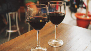 two_glasses_of_sicilian_wine
