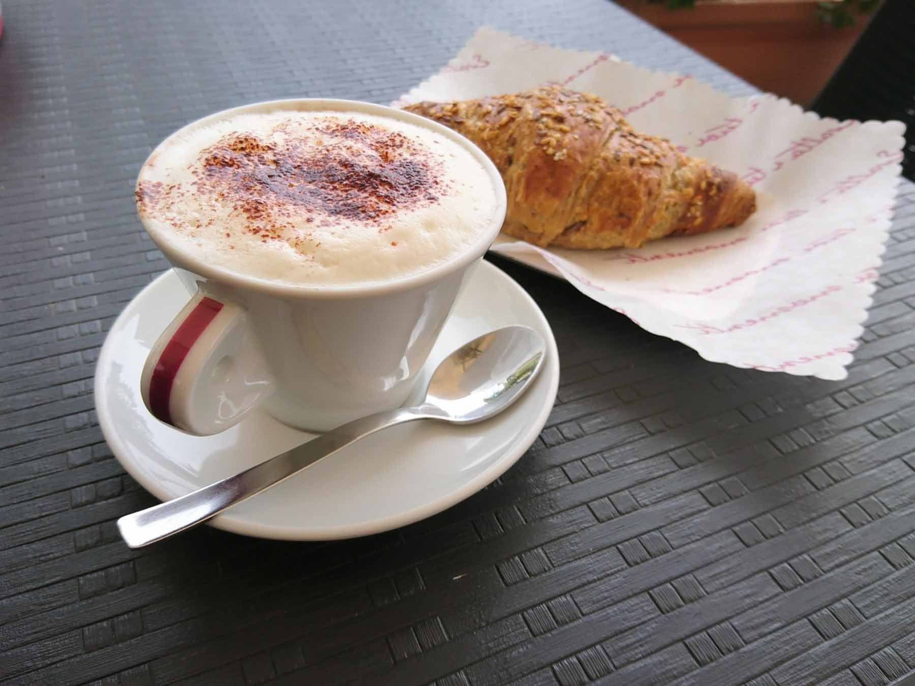 Italian_breakfast_Bologna