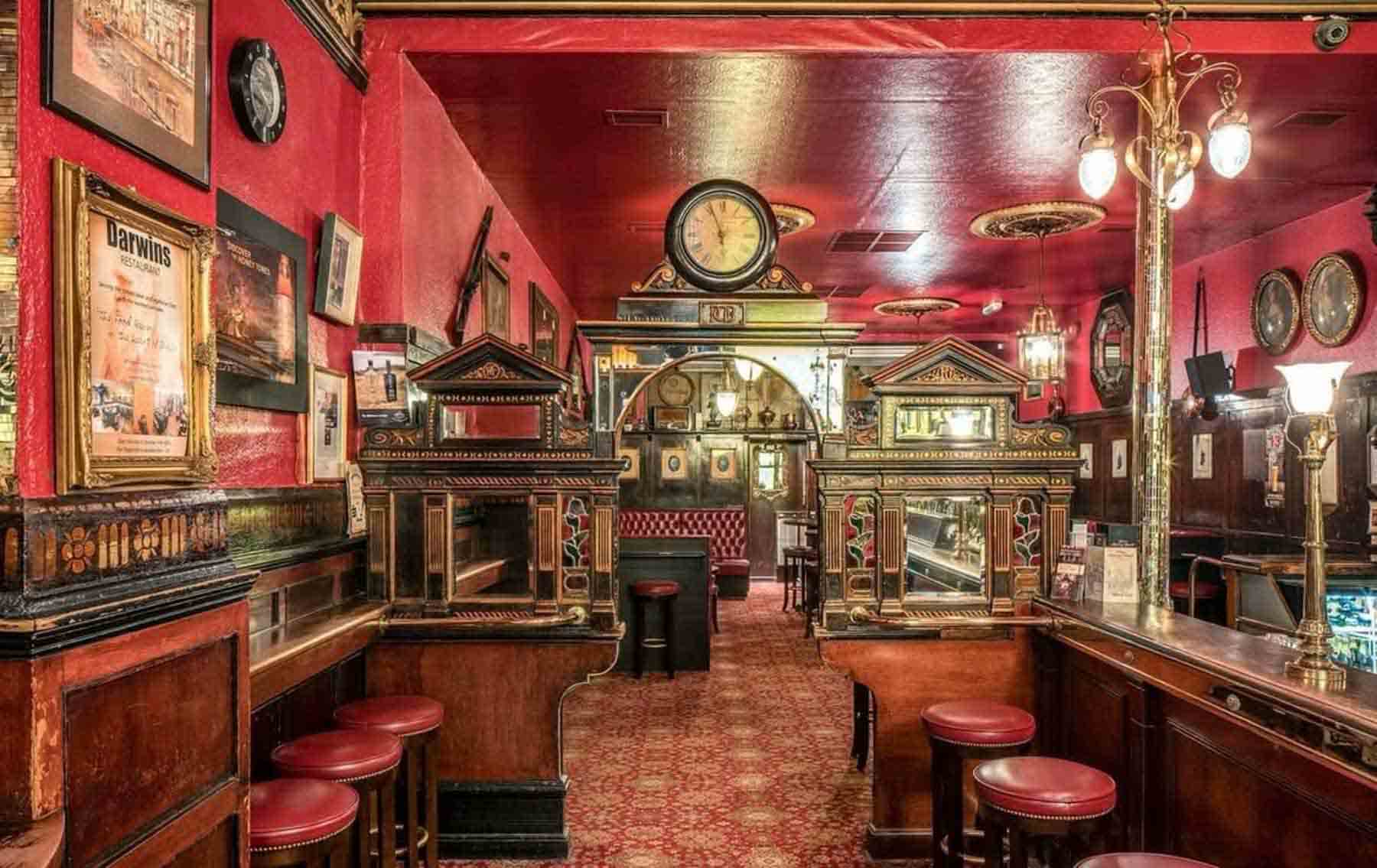 Long_Hall_Dublin