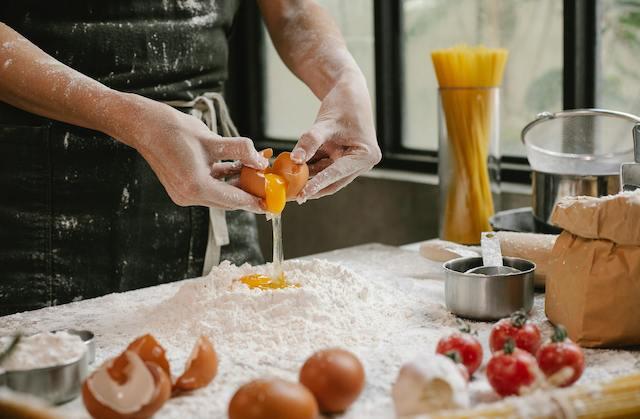 person_on_a_cooking_vacation_in_Italy