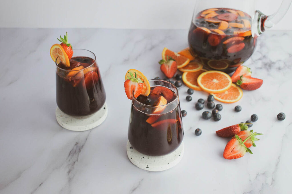 Glasses_of_sangria_Barcelona