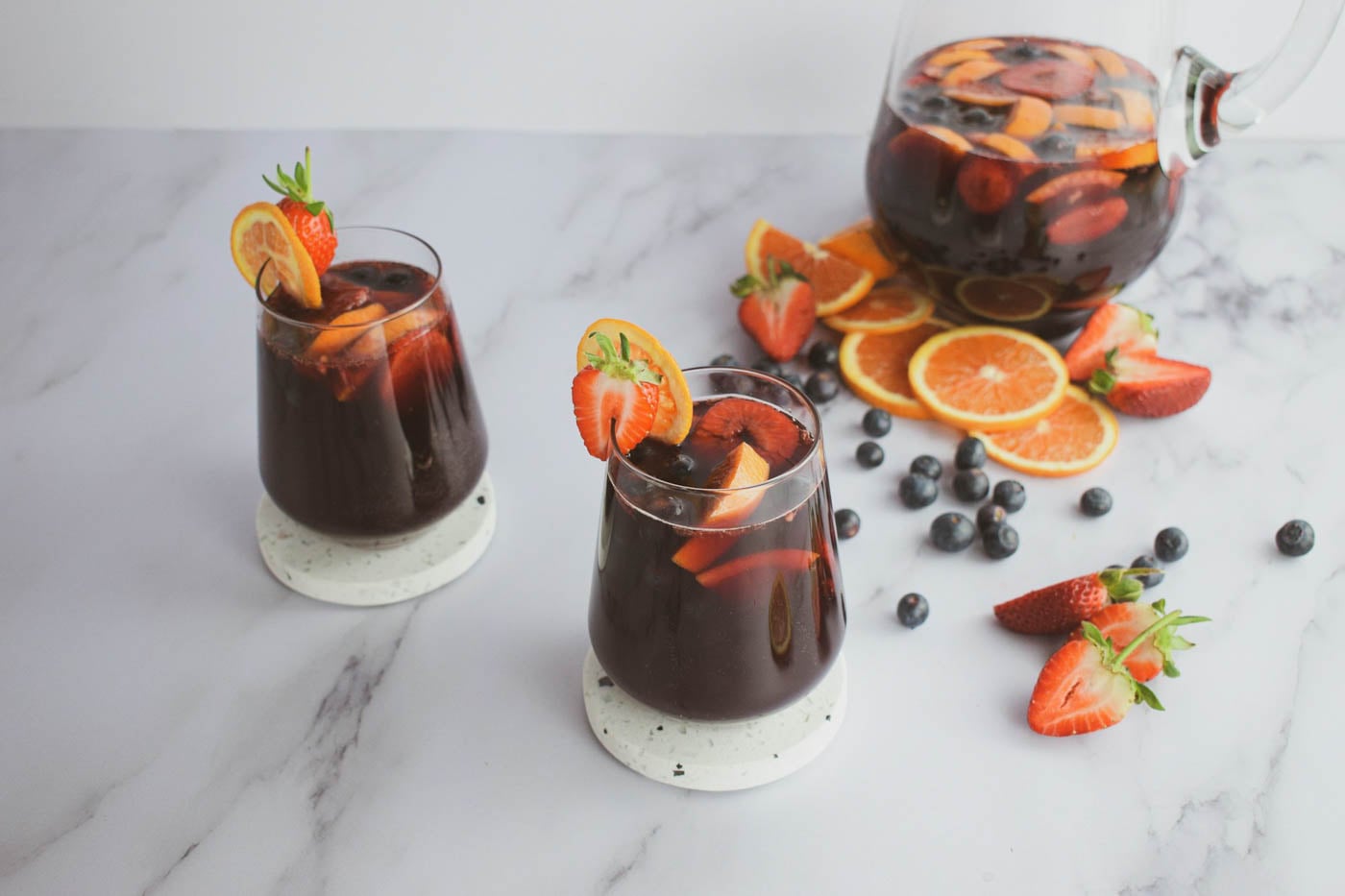 Glasses_of_sangria_Barcelona