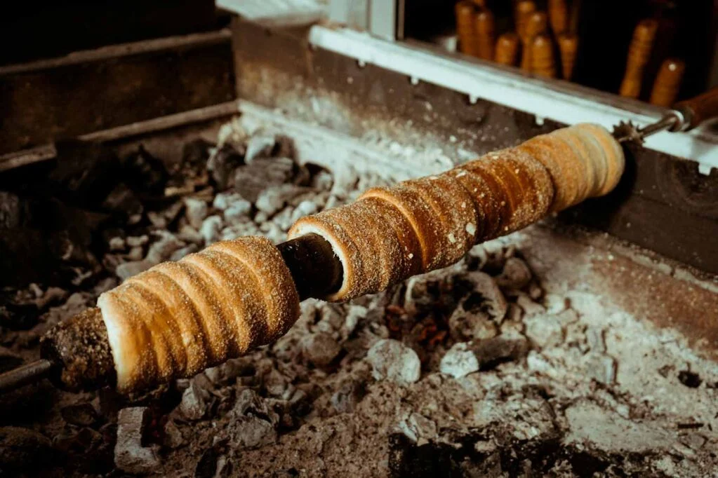 Trdelník_on_a_stall_Prague