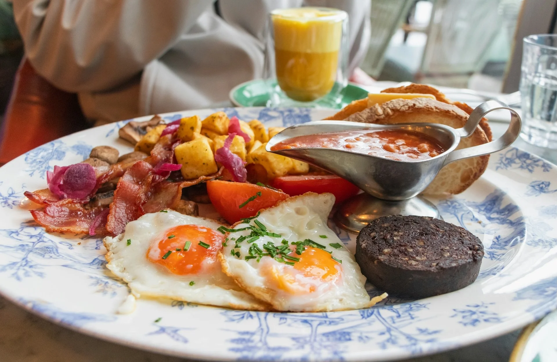 Sunday_breakfast_London